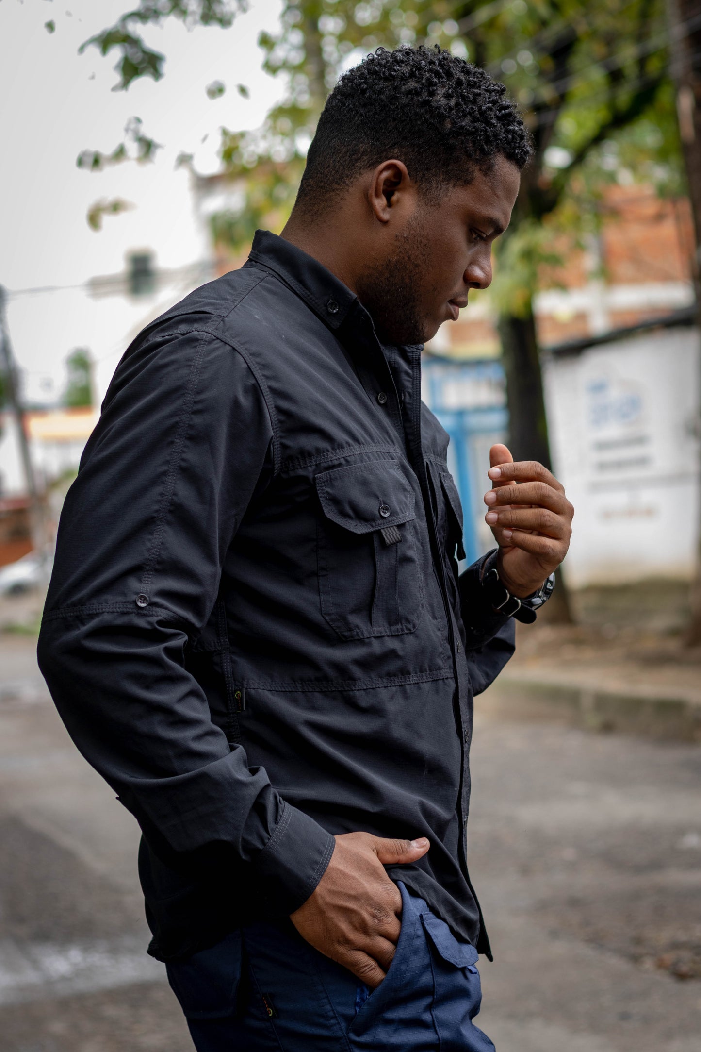 Camisa Táctica KMARG: Confección de Vanguardia para Desempeño Superior