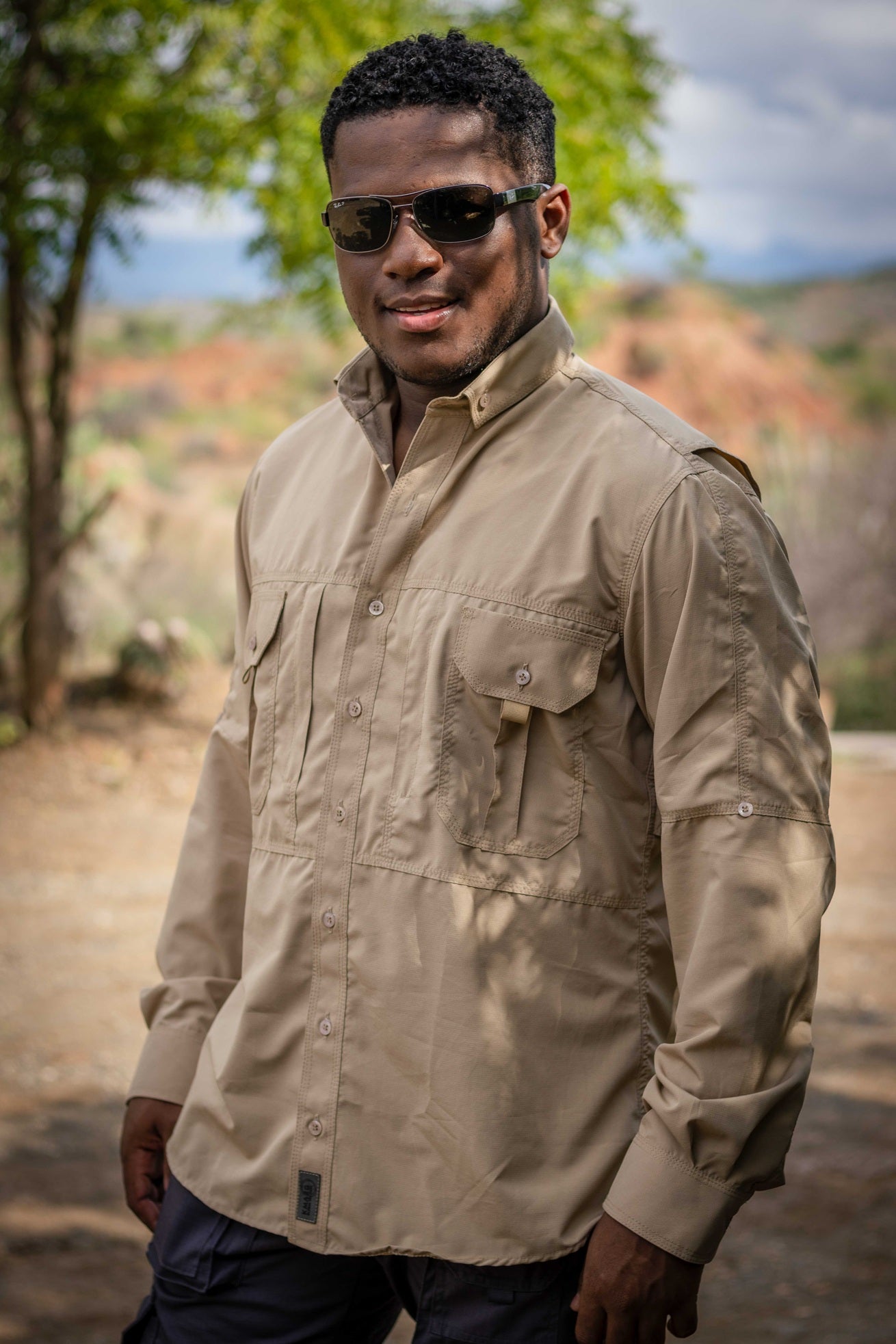 Camisa Táctica KMARG: Confección de Vanguardia para Desempeño Superior